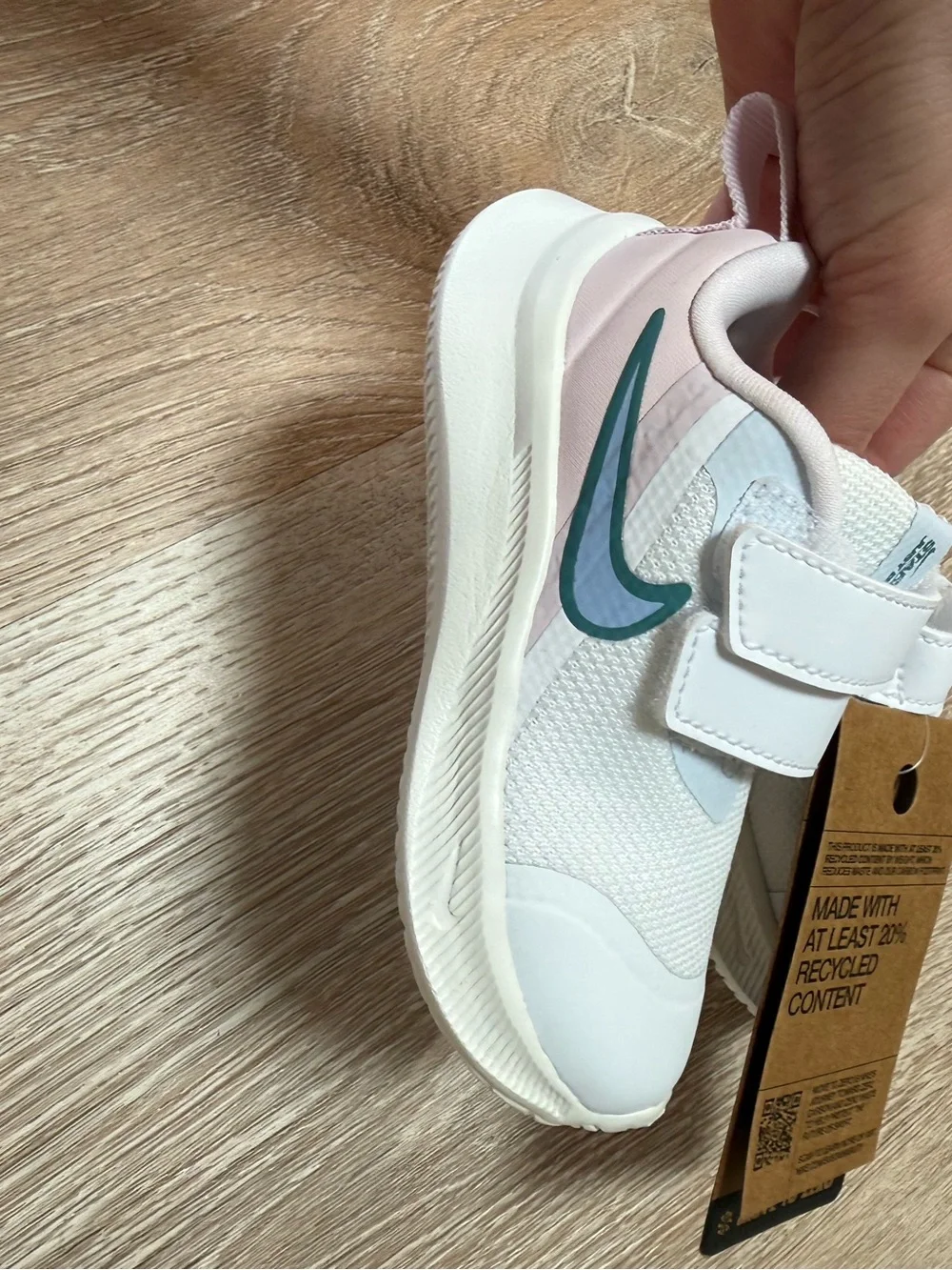 NWT Nike Star Runner 3 White/Cobalt Bliss/Pearl  Pink Girls Running Shoe size 5c